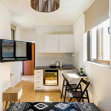 Downtown 22Sqm Green Nest King-Size Bed Athens Exterior photo
